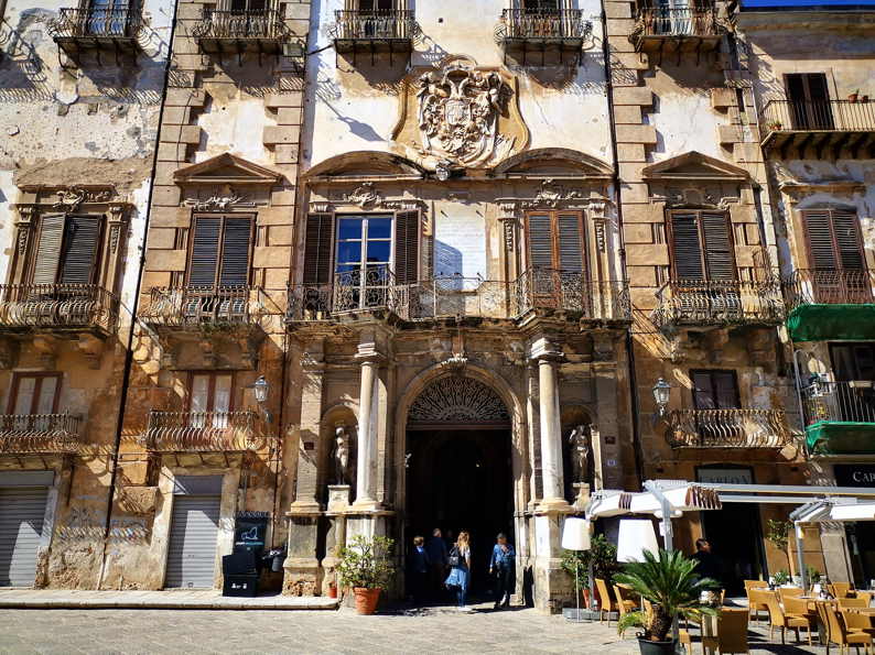 Palazzo Alliata di Villafranca - portal principal