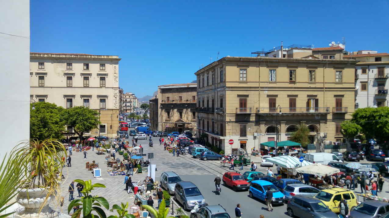 Piazza Marina - esquina noroeste de la plaza