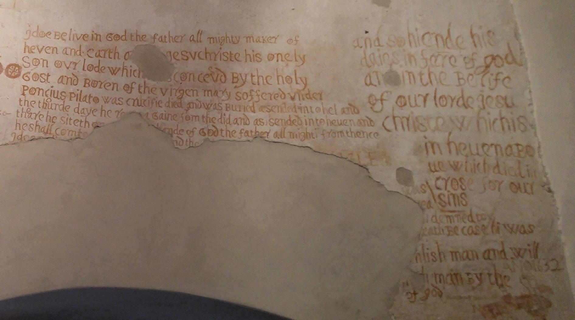 Museo de la Inquisición - el Credo escrito en inglés