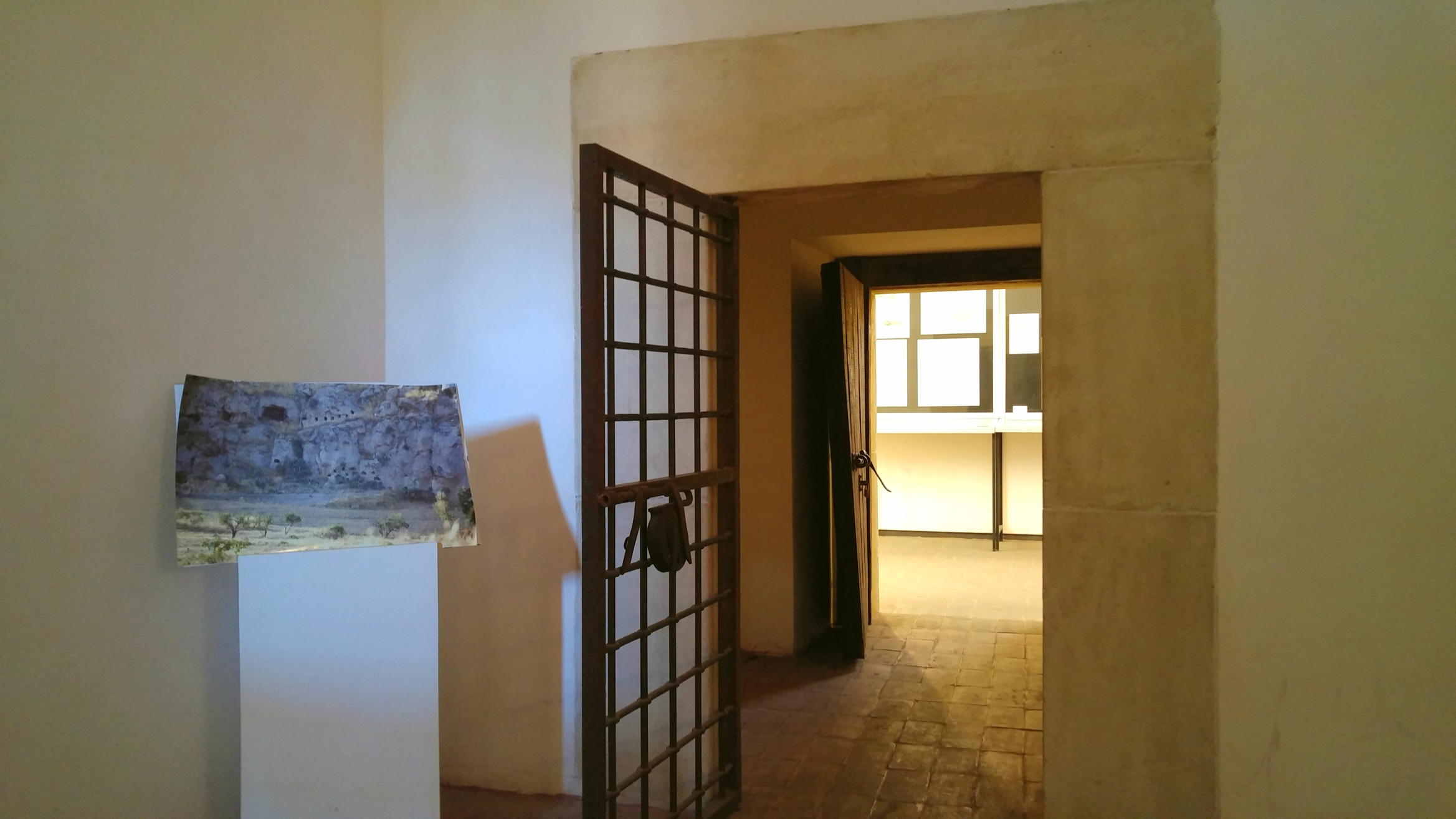 Museo de la Inquisición - doble puerta celdas