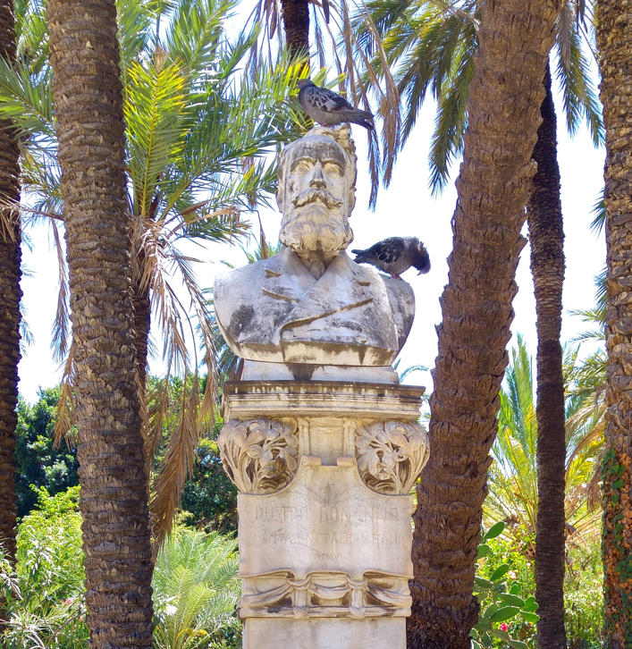 Villa Bonanno - busto alcalde Pietro Bonanno