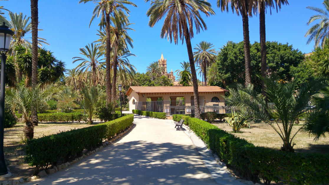 Villa Bonanno - acceso sur del parque