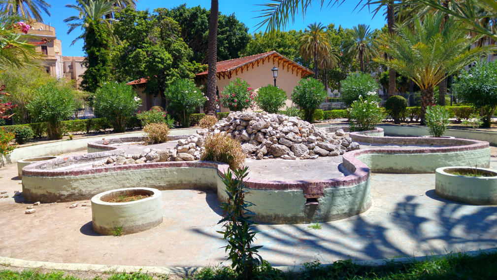 Villa Bonanno - la fuente central