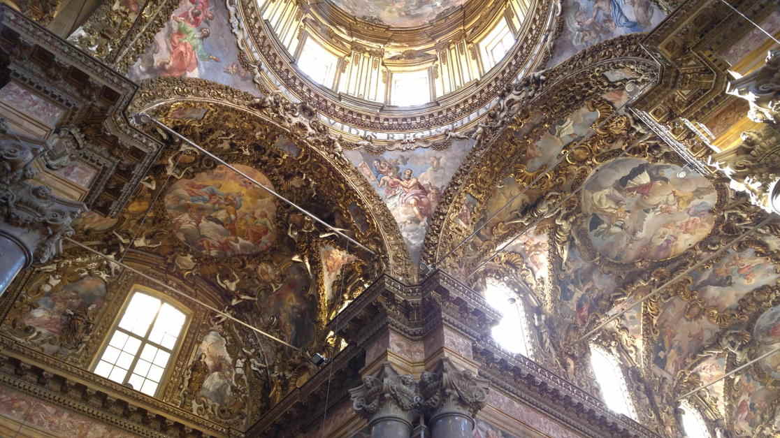San Giuseppe dei Teatini - bóvedas transepto y nave central con cúpula