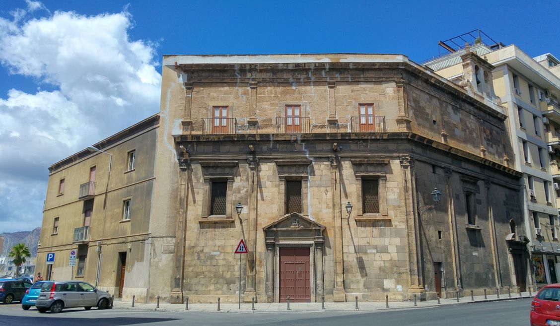 Santa Maria di Portosalvo - las dos fachadas de la iglesia