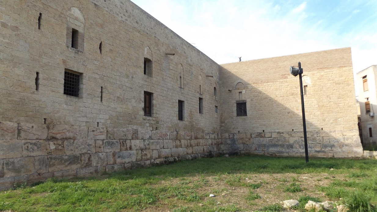 Castillo de Maredolce - la fachada este del palacio